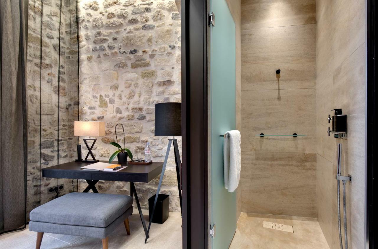 Boutique Hotel Des Remparts & Spa Aigues-Mortes Eksteriør bilde